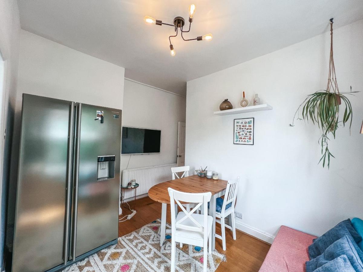 Gorgeous 3 Bed With Garden Office By Staybynumbers Appartamento *