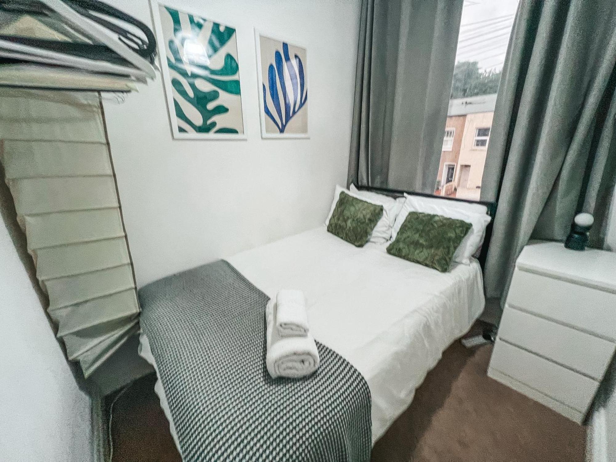 Gorgeous 3 Bed With Garden Office By Staybynumbers * Londra