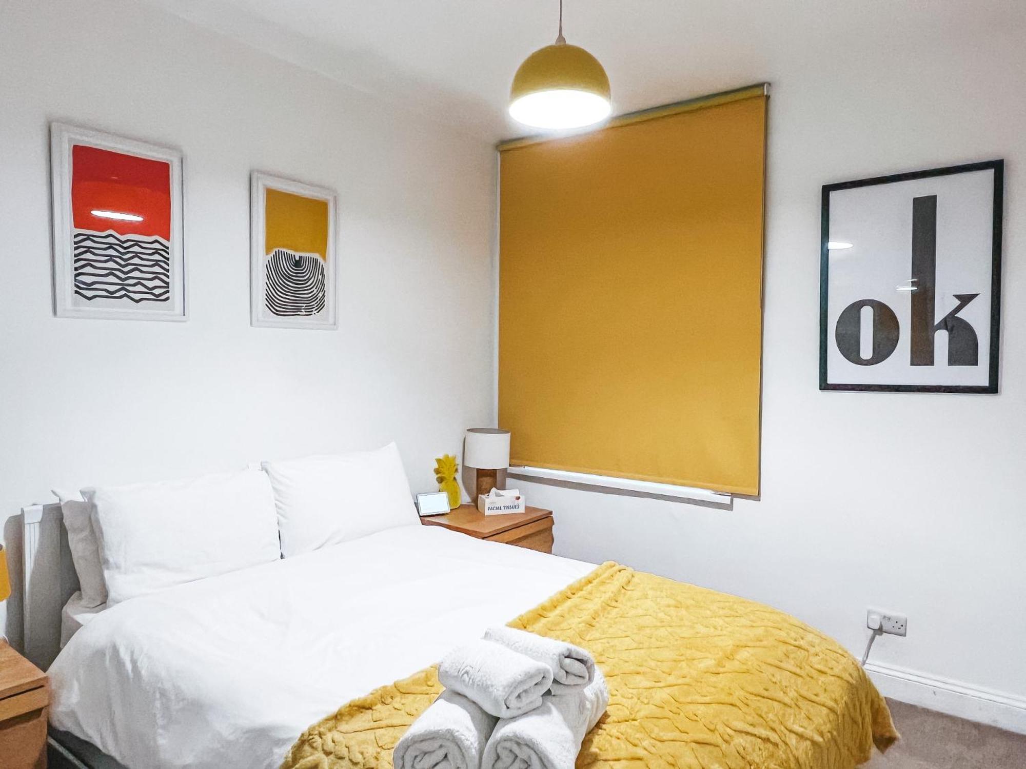 Gorgeous 3 Bed With Garden Office By Staybynumbers Appartamento Londra