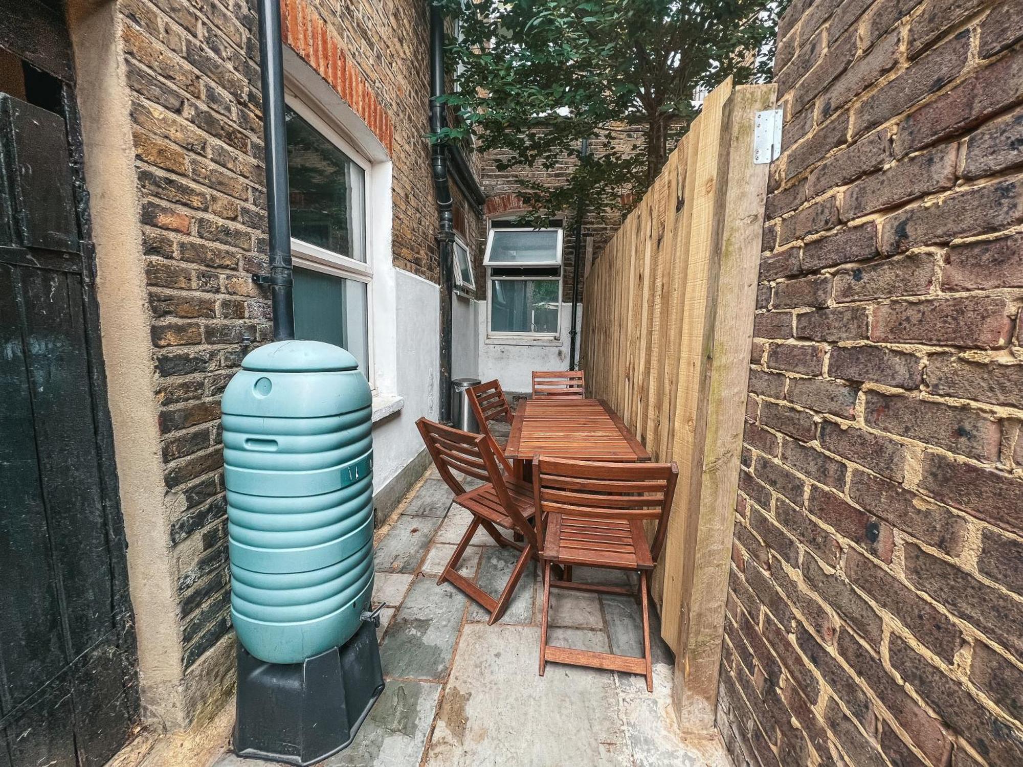 Gorgeous 3 Bed With Garden Office By Staybynumbers Appartamento Londra